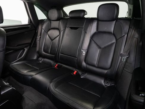 Used 2020 Porsche Macan S image 27