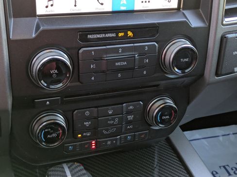 Used 2018 Ford F150 Raptor w/ Equipment Group 802A Luxury image 25