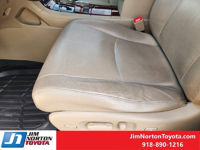 Used 2011 Toyota Highlander Limited w/ Tow Pkg AWD/4WD image 25