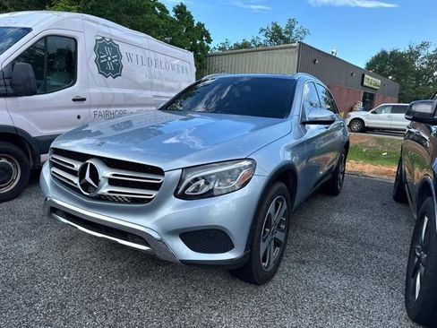 Used 2018 Mercedes-Benz GLC 300 image 2