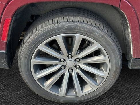 Used 2022 Jeep Grand Wagoneer Series II w/ Convenience Group III image 6