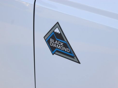 Used 2024 Ford Bronco Black Diamond AWD/4WD image 10