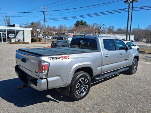 Used 2021 Toyota Tacoma TRD Sport w/ TRD Premium Sport Package image 7