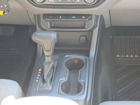 Certified 2015 GMC Canyon w/ Convenience Package image 26