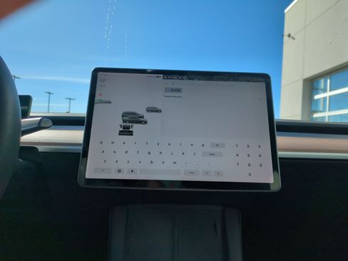 Used 2021 Tesla Model Y Performance image 24