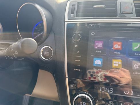 Used 2018 Subaru Outback 3.6R Limited image 23