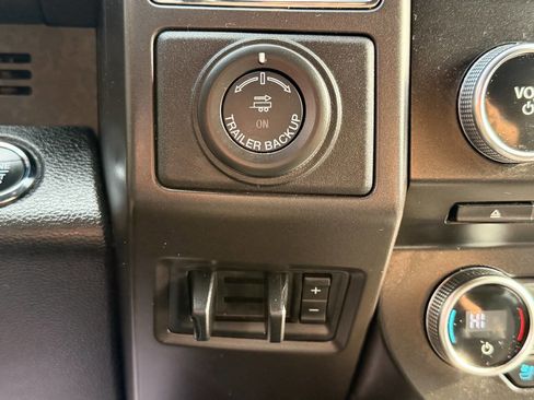 Used 2018 Ford Expedition Limited w/ Equipment Group 301A image 46