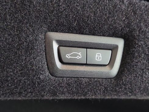 New 2026 BMW 740i w/ Premium Package RWD image 7