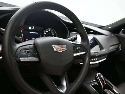 Used 2023 Cadillac XT4 Premium Luxury w/ Enhanced Visibility Package FWD image 10