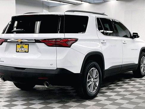 Used 2023 Chevrolet Traverse LT image 12