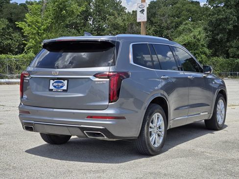 Used 2021 Cadillac XT6 Luxury w/ LPO, Floor Liner Package FWD image 8