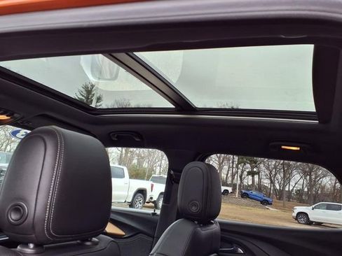 Used 2023 Chevrolet TrailBlazer ACTIV w/ Sun and Liftgate Package image 11