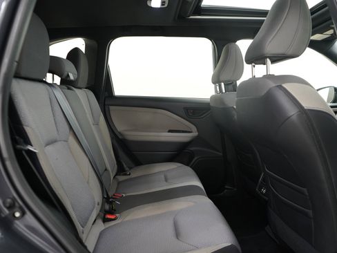 Used 2025 Subaru Forester Premium AWD/4WD image 12
