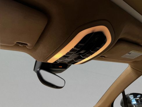 Used 2016 Porsche Macan Turbo image 31