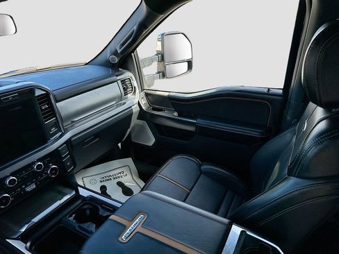 Used 2024 Ford F350 Platinum image 24
