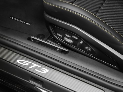 Certified 2026 Porsche 911 GT3 RWD image 48