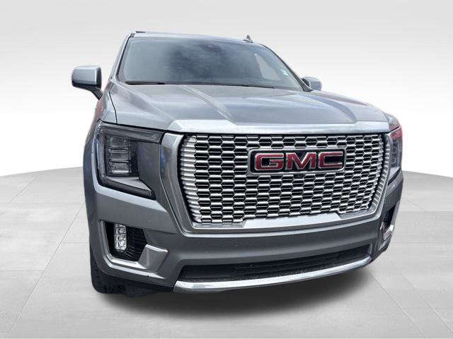 Used 2023 GMC Yukon XL Denali w/ Advanced Technology Package AWD/4WD image 6