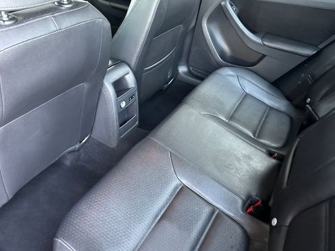 Used 2013 Volkswagen Jetta SE FWD image 12