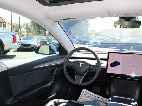 Used 2022 Tesla Model 3 Long Range image 16