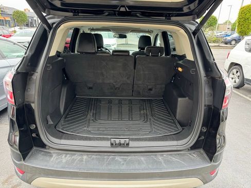 Used 2018 Ford Escape Titanium image 11