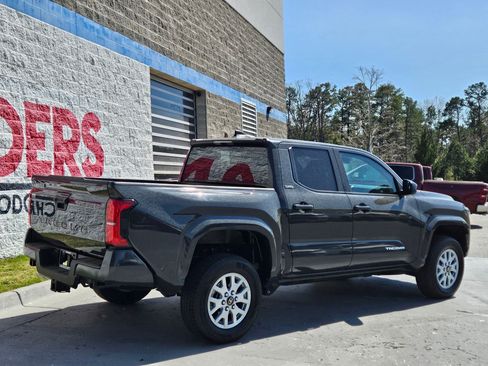 Used 2024 Toyota Tacoma SR5 image 7