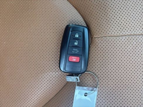 Used 2022 Toyota Highlander Platinum image 24