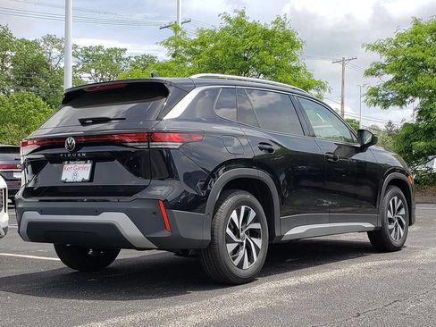 New 2026 Volkswagen Tiguan S FWD image 3