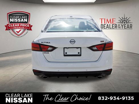 Certified 2025 Nissan Altima 2.5 SR w/ SR Premium Package FWD image 6