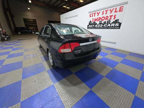 Used 2010 Honda Civic LX image 2