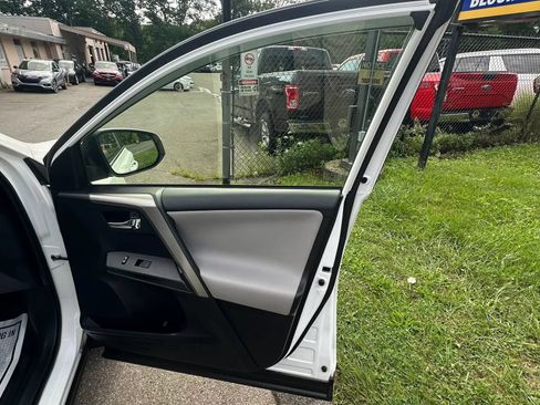 Used 2016 Toyota RAV4 XLE w/ Convenience Package AWD/4WD image 33