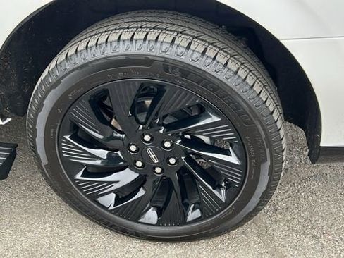 Used 2025 Lincoln Navigator Reserve w/ Jet Appearance Package image 6