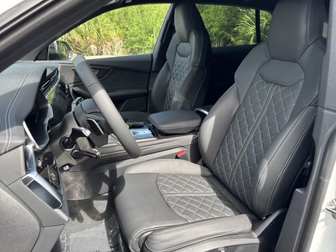 New 2026 Audi SQ8 Premium Plus AWD/4WD image 19