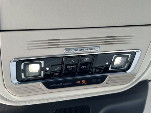 Used 2025 Lincoln Navigator Reserve AWD/4WD image 21