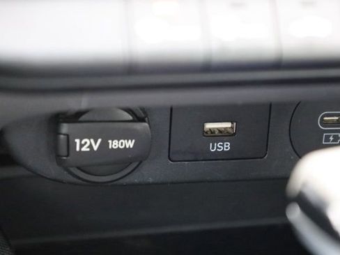 Used 2024 Hyundai Elantra SEL image 27