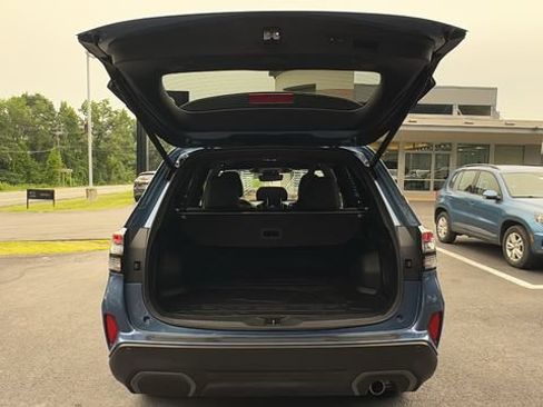 Used 2025 Subaru Forester Limited AWD/4WD image 15