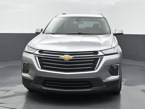 Used 2023 Chevrolet Traverse LT AWD/4WD image 2