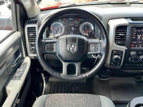 Used 2019 RAM 1500 Big Horn AWD/4WD image 12