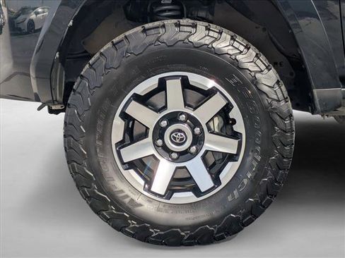 Used 2022 Toyota 4Runner TRD Off-Road Premium image 23