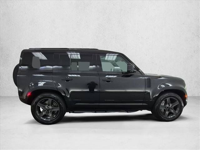 Certified 2026 Land Rover Defender 110 X-Dynamic SE AWD/4WD image 4