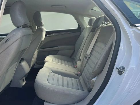 Used 2017 Ford Fusion SE image 35