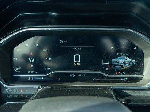 Used 2023 GMC Sierra 1500 SLE image 11