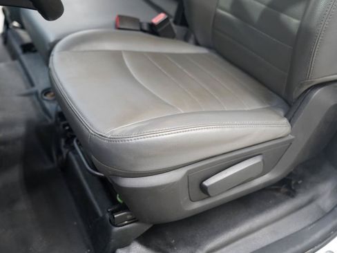 Used 2018 RAM 3500 Tradesman RWD image 21