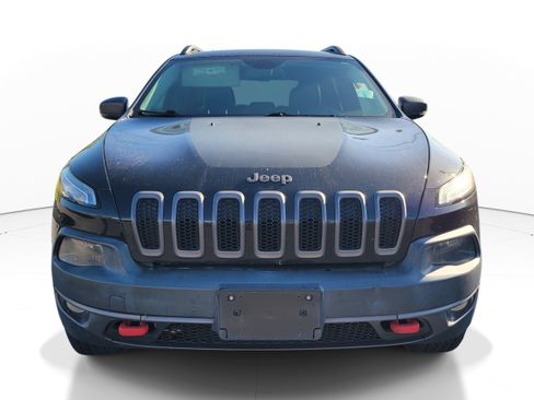 Used 2015 Jeep Cherokee Trailhawk w/ Comfort/Convenience Group AWD/4WD image 2