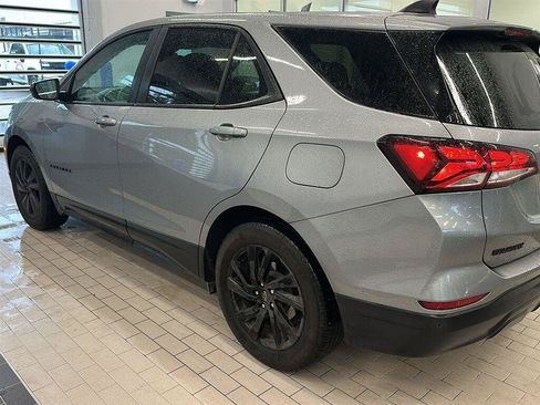 Used 2024 Chevrolet Equinox LS w/ LS Convenience Package FWD image 3