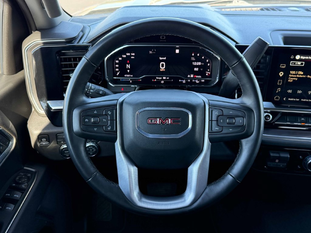 Used 2025 GMC Sierra 1500 SLT AWD/4WD image 35