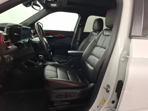 Used 2024 Chevrolet TrailBlazer RS w/ Convenience Package FWD image 16