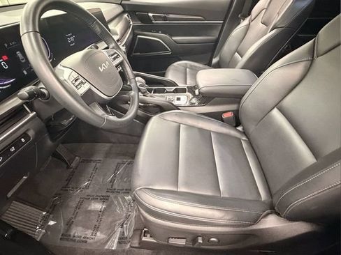 Certified 2025 Kia Telluride S FWD image 13