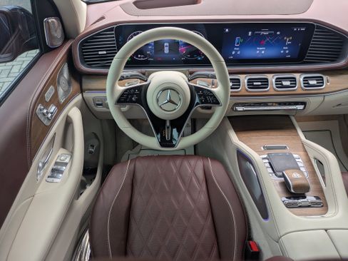 Certified 2026 Mercedes-Benz Maybach GLS 600 4MATIC image 14