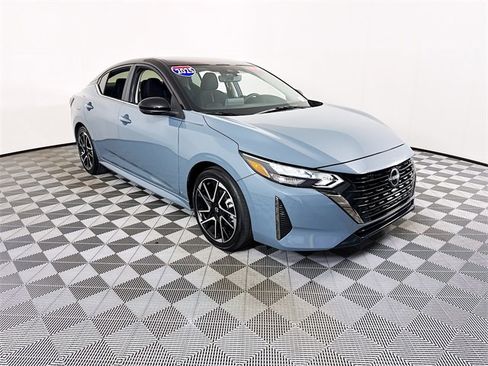 Certified 2025 Nissan Sentra SR image 1