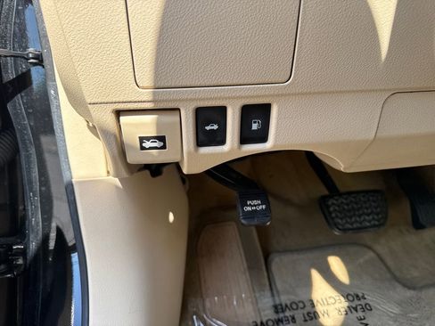 Used 2013 Lexus ES 350 w/ Luxury Pkg image 13